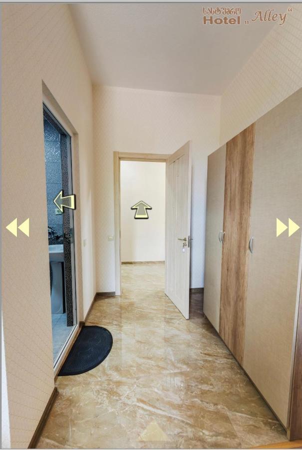 Hotel Alley มาร์ทวิลิ ภายนอก รูปภาพ