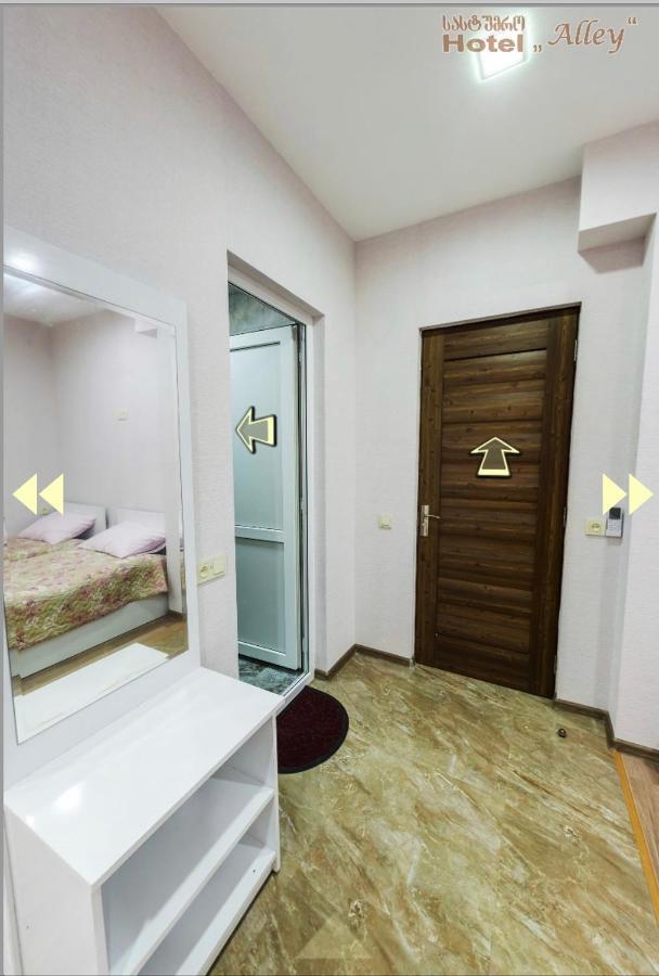 Hotel Alley มาร์ทวิลิ ภายนอก รูปภาพ